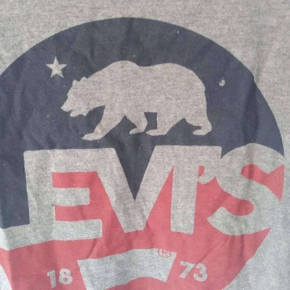 Levi's tank top  - Picture 2 of 4